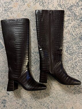 ON 34th new Dark Brown Croc-Embossed Knee-High Heeled Boots - 5.5M new w/o tags